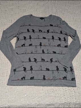 Tricotto Gray Knit Pullover with Green Logo Detail